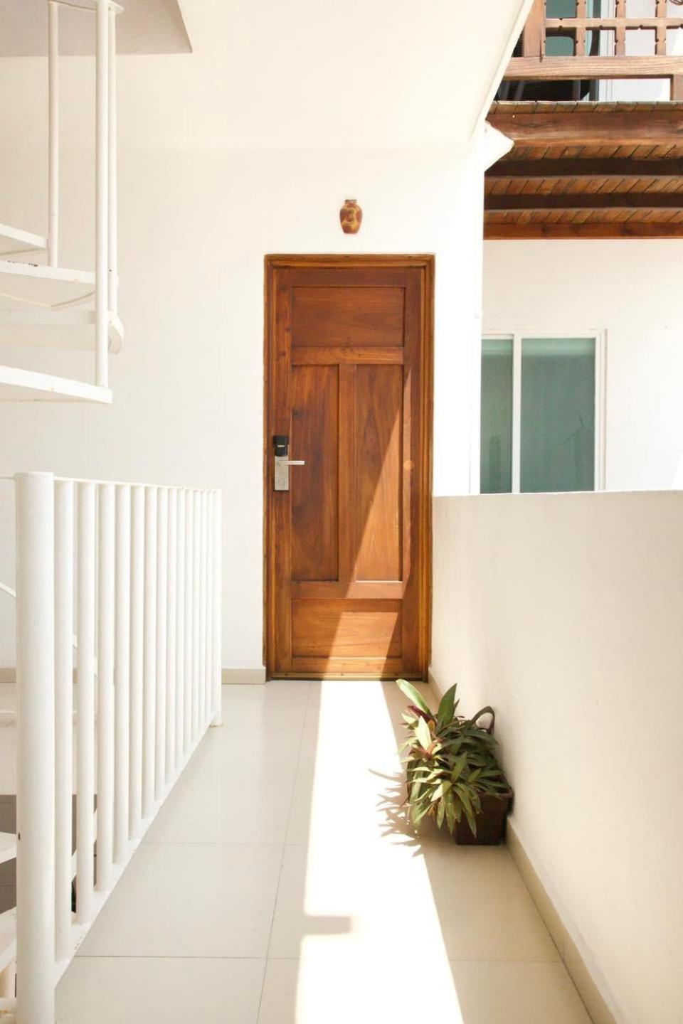 Lalora Hotel & Villas Сан-Патрисио-Мелак Экстерьер фото